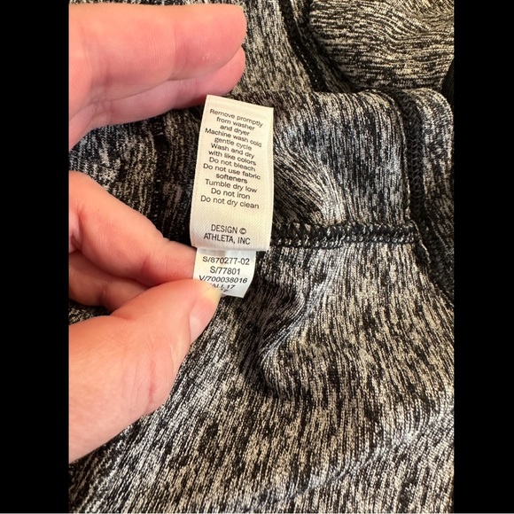 ATHLETA Running Wild Track Jacket Colorblock Black Gray Marled Reflective 1/2 - Picture 13 of 14